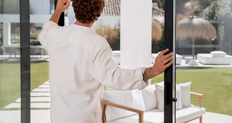 Fix Backyard Sliding Door Hard To Operate in Kendall, FL